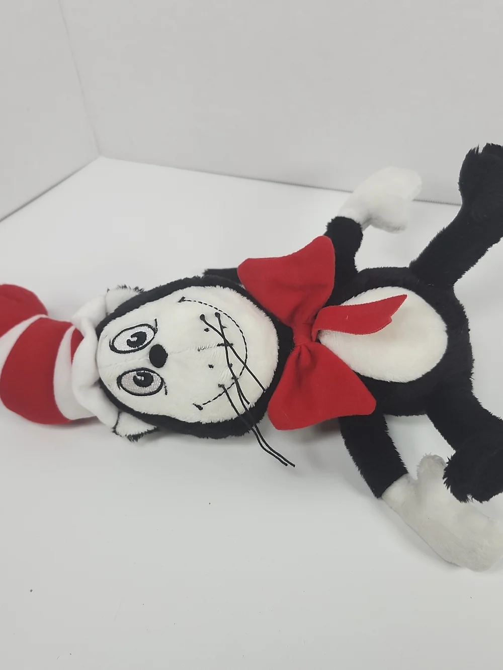 Universal Studios Dr. Seuss Cat In The Hat Plush